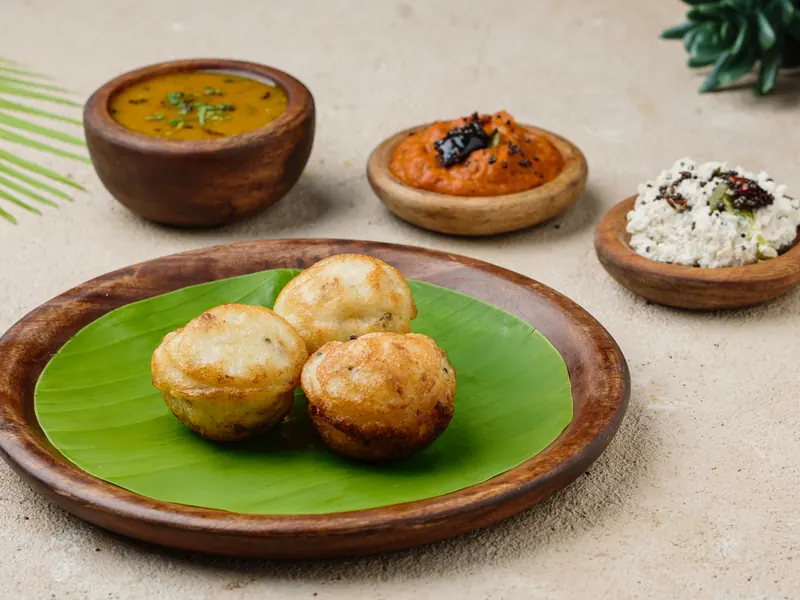 Kuzhi Paniyaram (6 pcs)